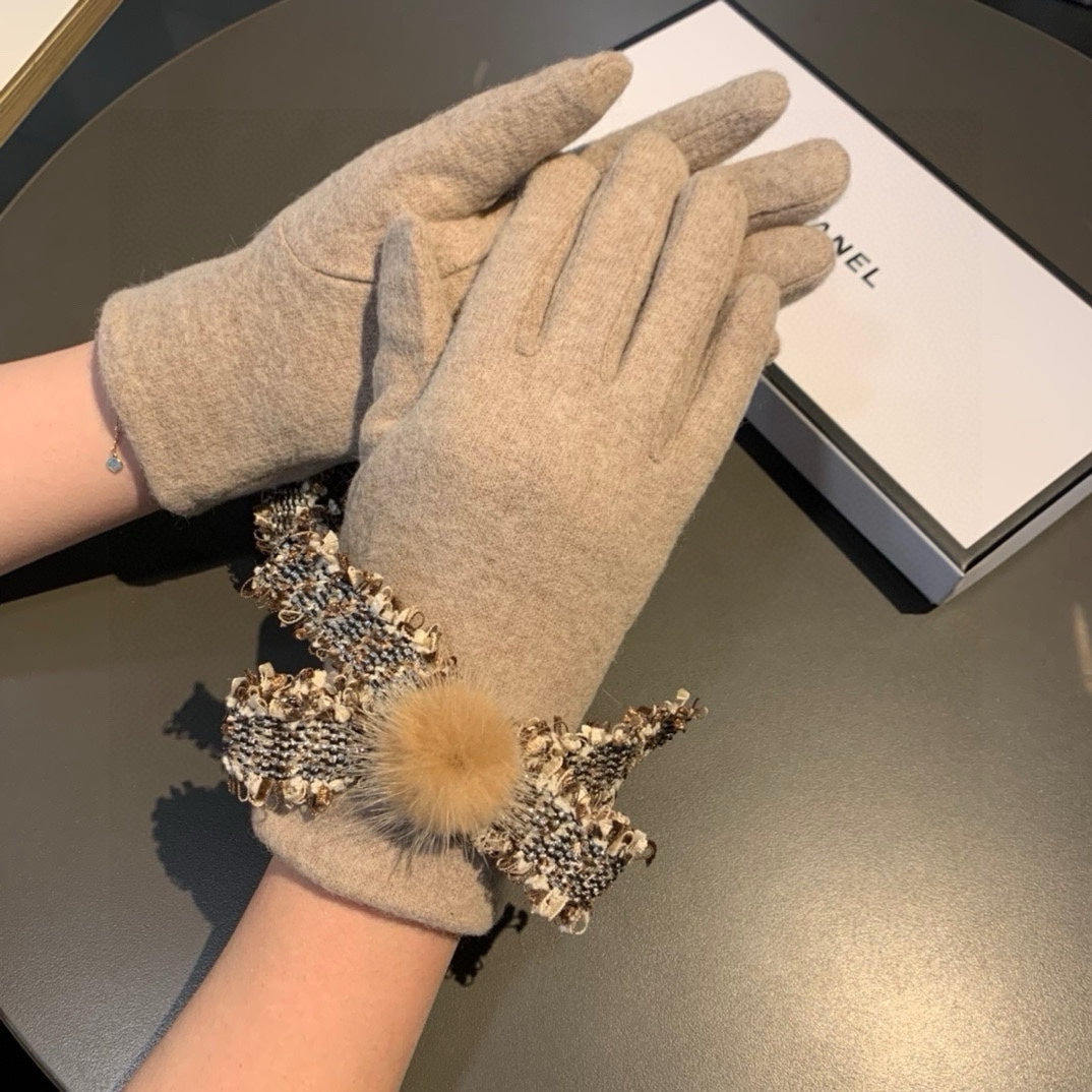 GLOVES IN PALE BROWN WOOL 420538 mysite