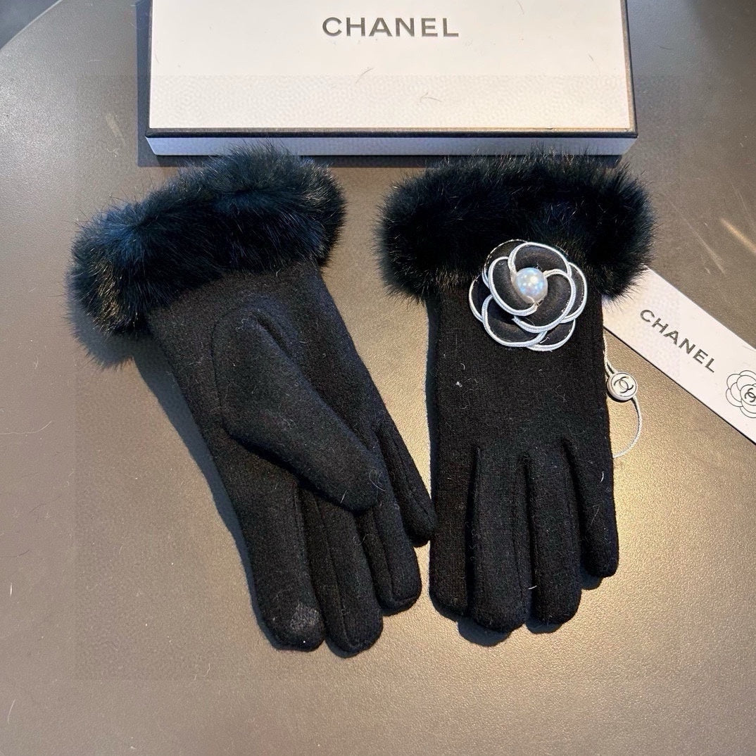GLOVES IN BLACK WOOL WITH RABBIT FUR 439141 mysite