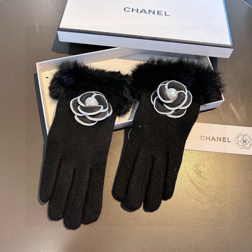 GLOVES IN BLACK WOOL WITH RABBIT FUR 439141 mysite