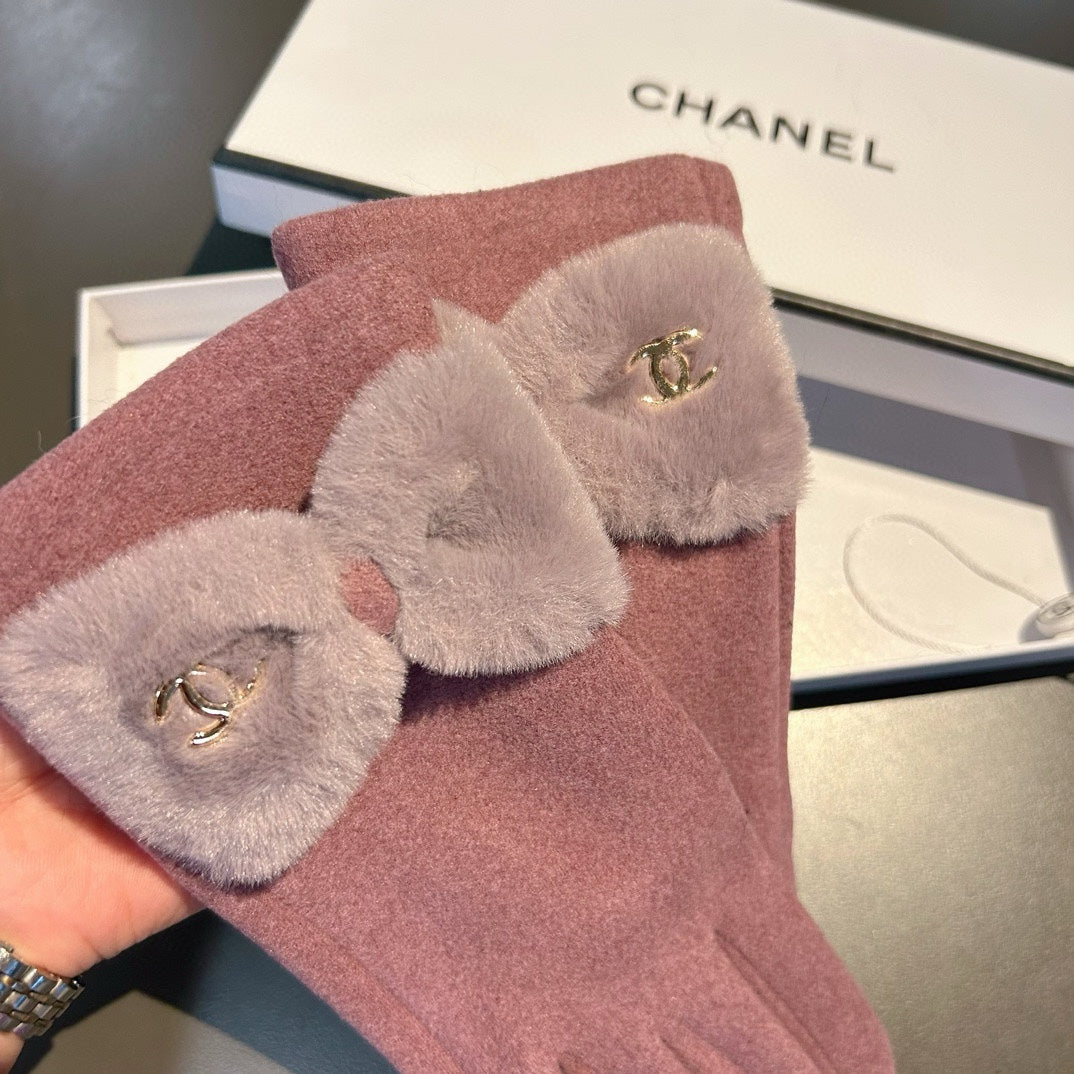 GLOVES IN CREPE PINK WOOL WITH RABBIT FUR 456296 mysite