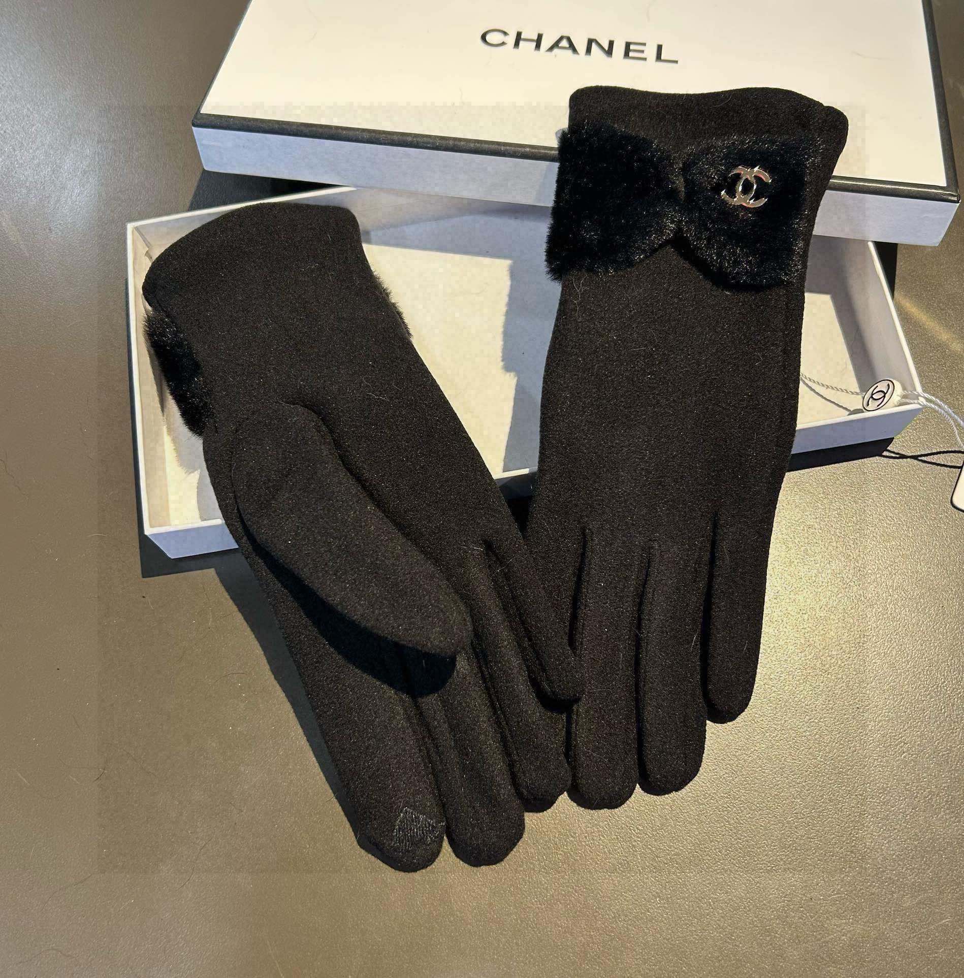 GLOVES IN BLACK WOOL WITH RABBIT FUR 456297 mysite