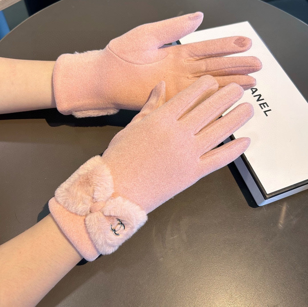 GLOVES IN ROSE PINK WOOL WITH RABBIT FUR 456298 mysite