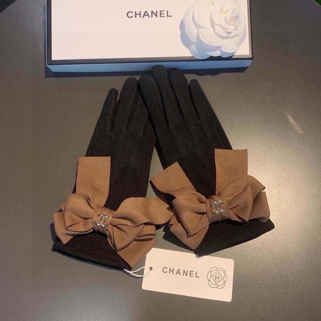 GLOVES IN BLACK WOOL 456327 mysite