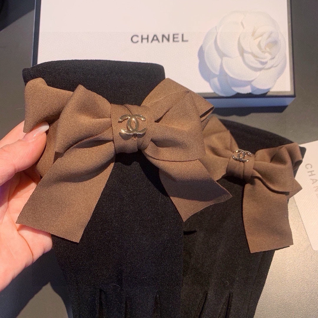 GLOVES IN BLACK WOOL 456327 mysite