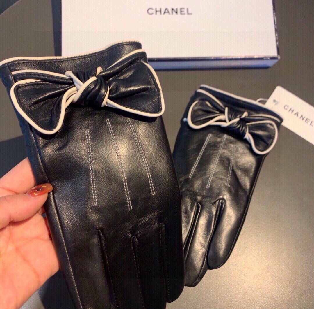 GLOVES IN BLACK LAMBSKIN 462262 mysite