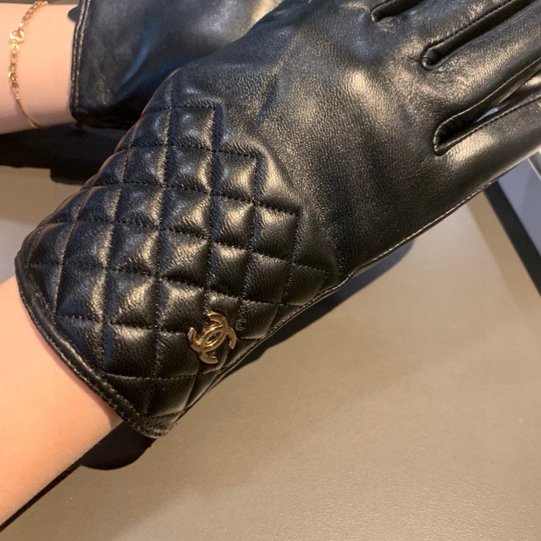 GLOVES IN BLACK LAMBSKIN WITH GOLD LOGO 462263 mysite