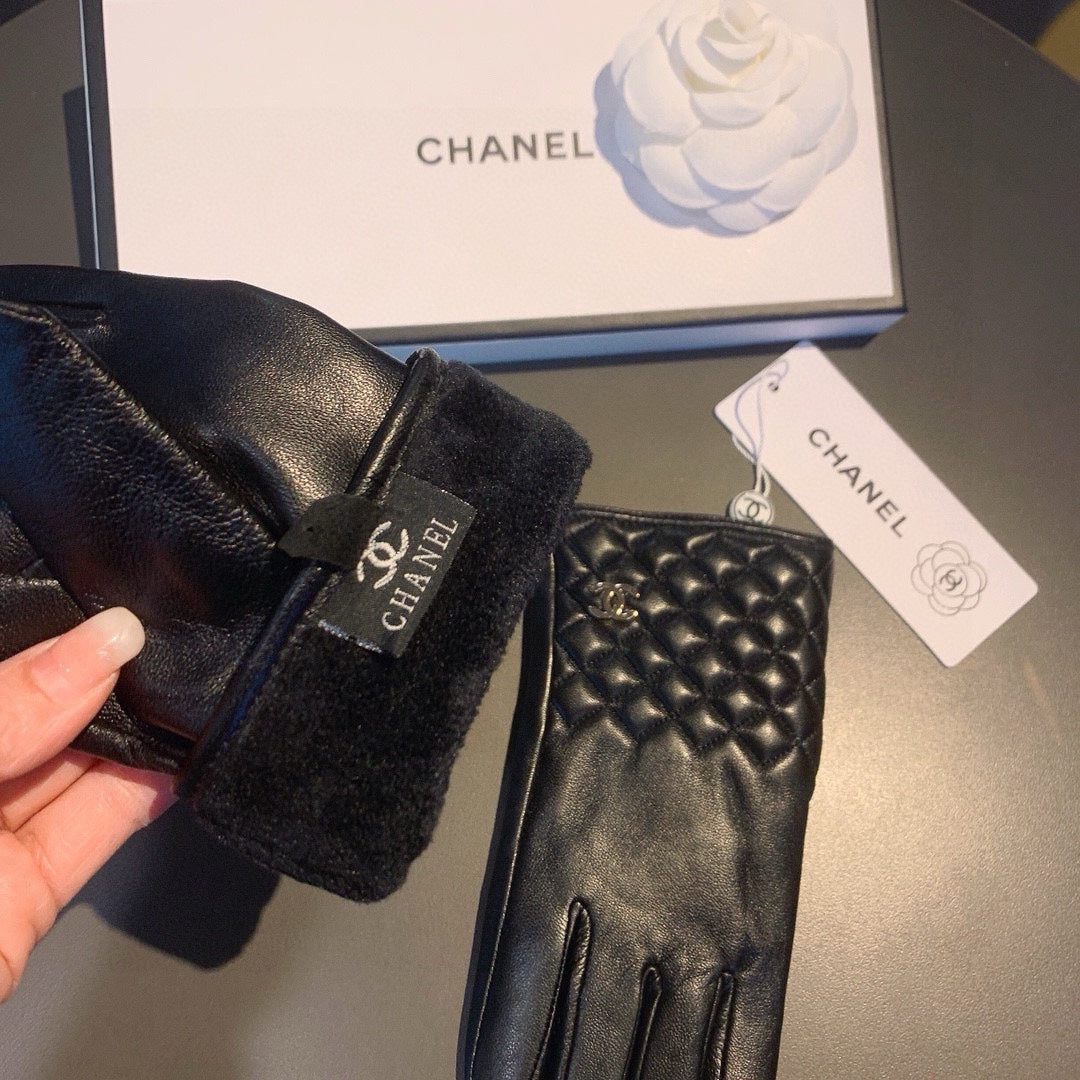GLOVES IN BLACK LAMBSKIN WITH GOLD LOGO 462263 mysite