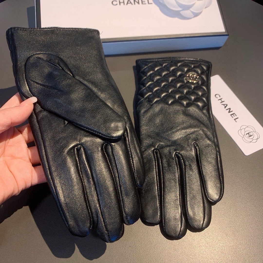 GLOVES IN BLACK LAMBSKIN WITH GOLD LOGO 462263 mysite