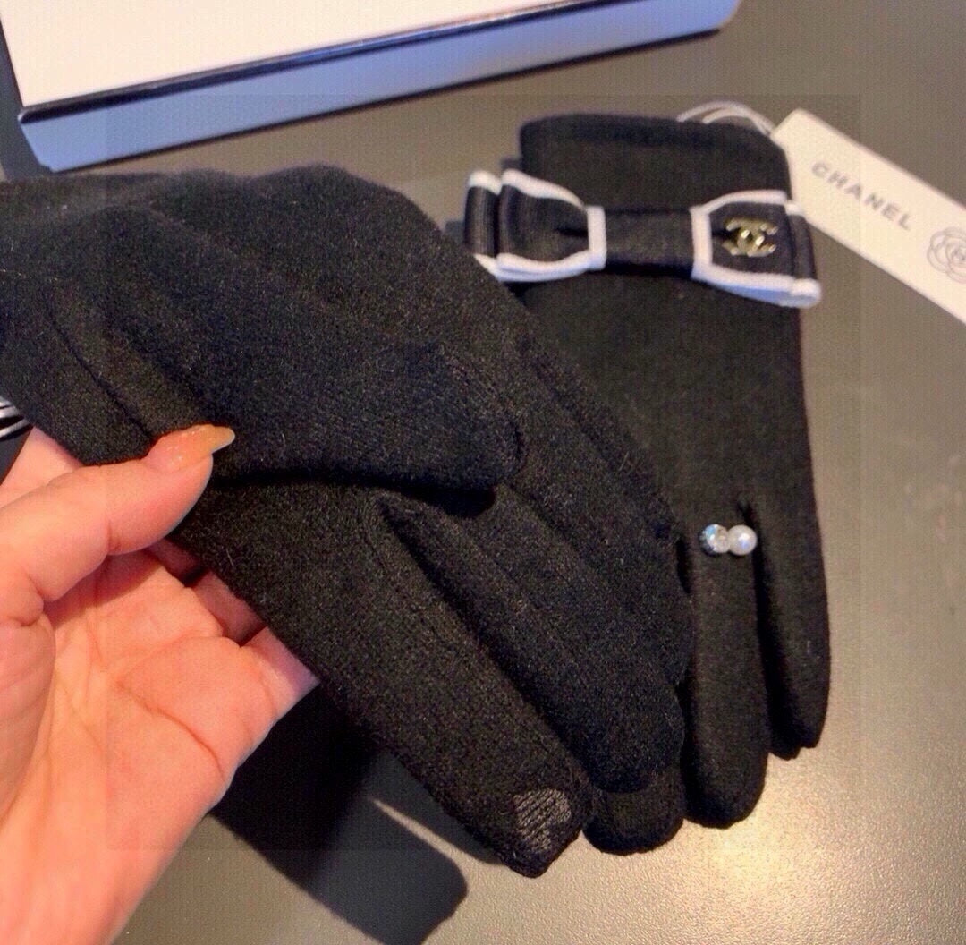 CC GLOVES IN BLACK WOOL WITH BOW 463857 mysite