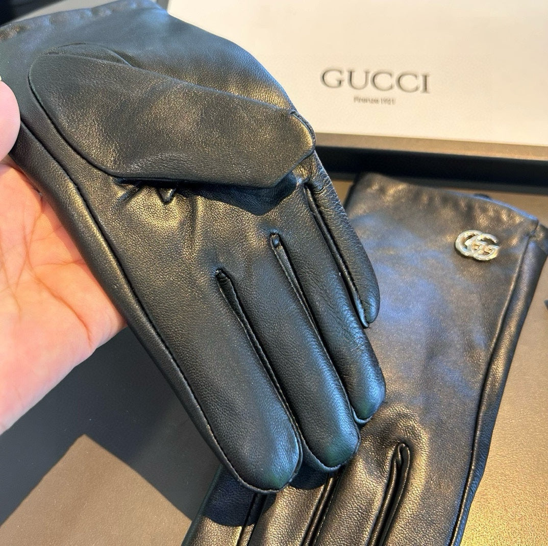 TOUCHSCREEN GLOVES IN BLACK LAMBSKIN AND SHEARLING LINING 463863 mysite