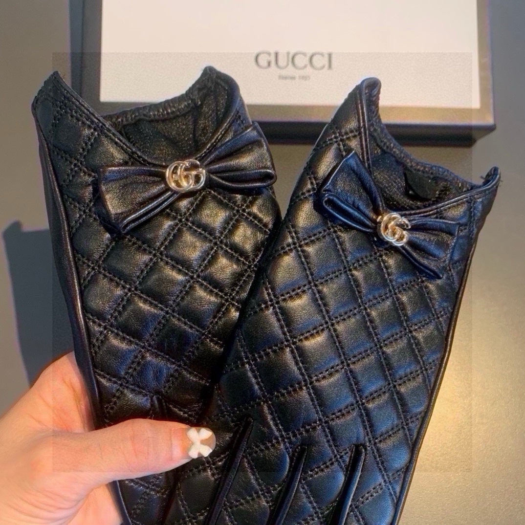 TOUCHSCREEN GLOVES WITH BOW IN BLACK LAMBSKIN 467968 mysite