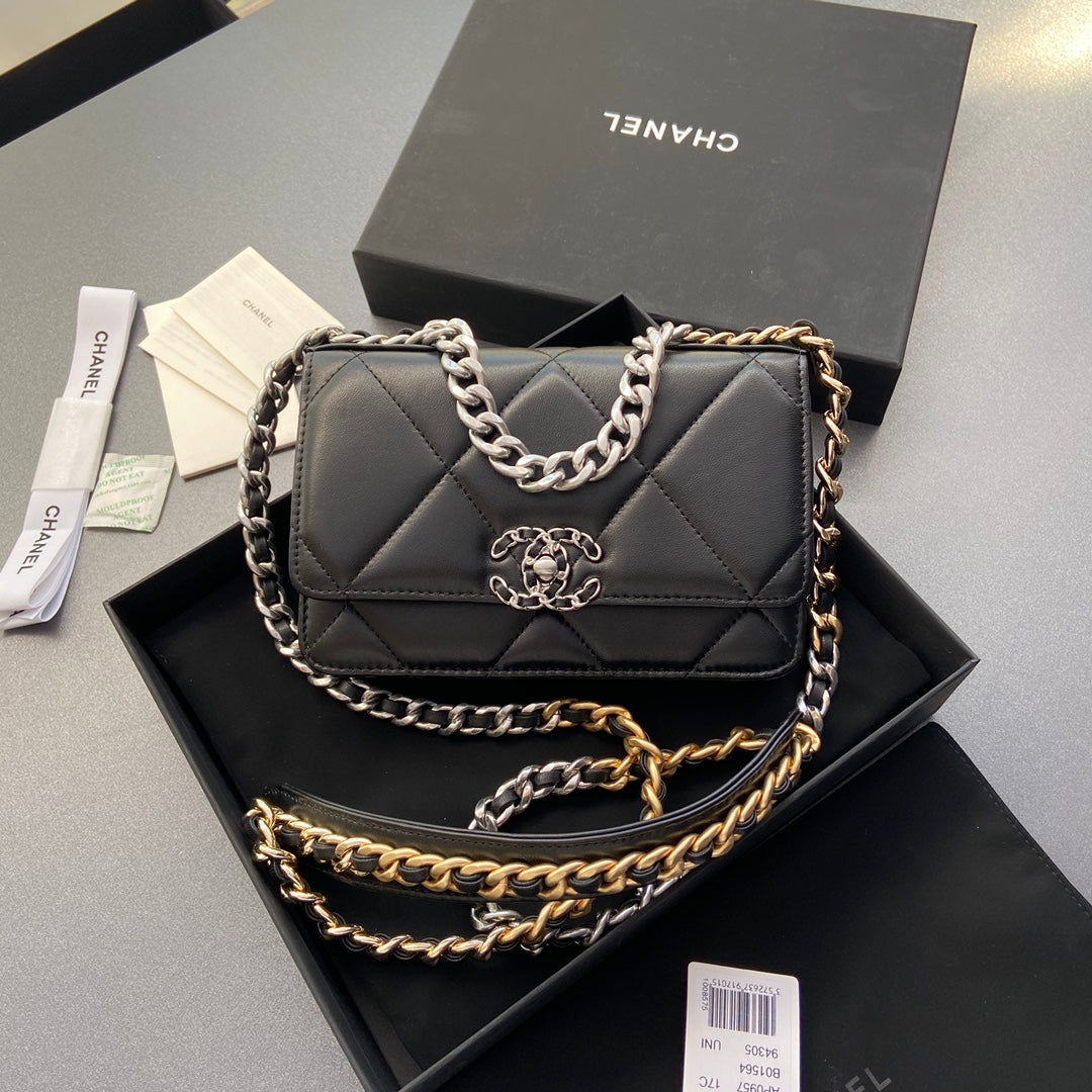 CC 19 Woc 19cm Black Calfskin SIlver Hardware mysite