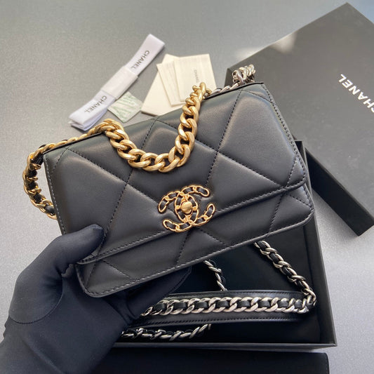 CC 19 Woc 19cm Black Calfskin Gold Hardware mysite