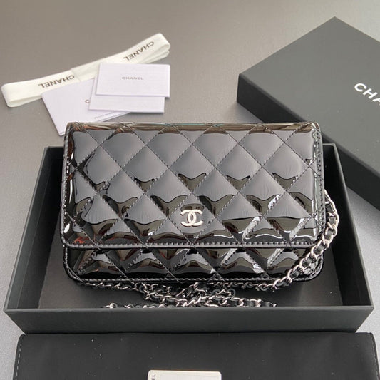 CC Woc 20cm Black Patent Calfskin Silver Hardware mysite
