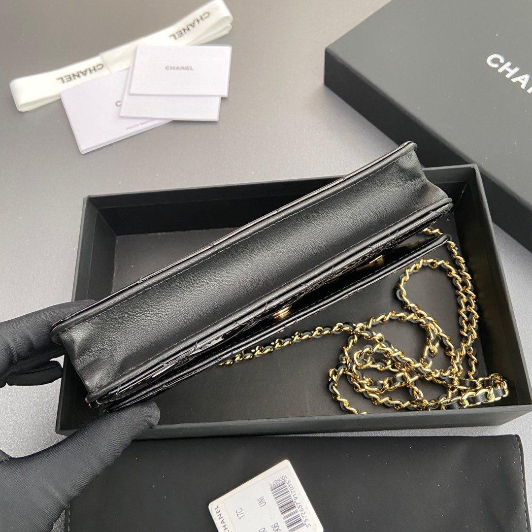 CC Woc 20cm Black Patent Calfskin Gold Hardware mysite
