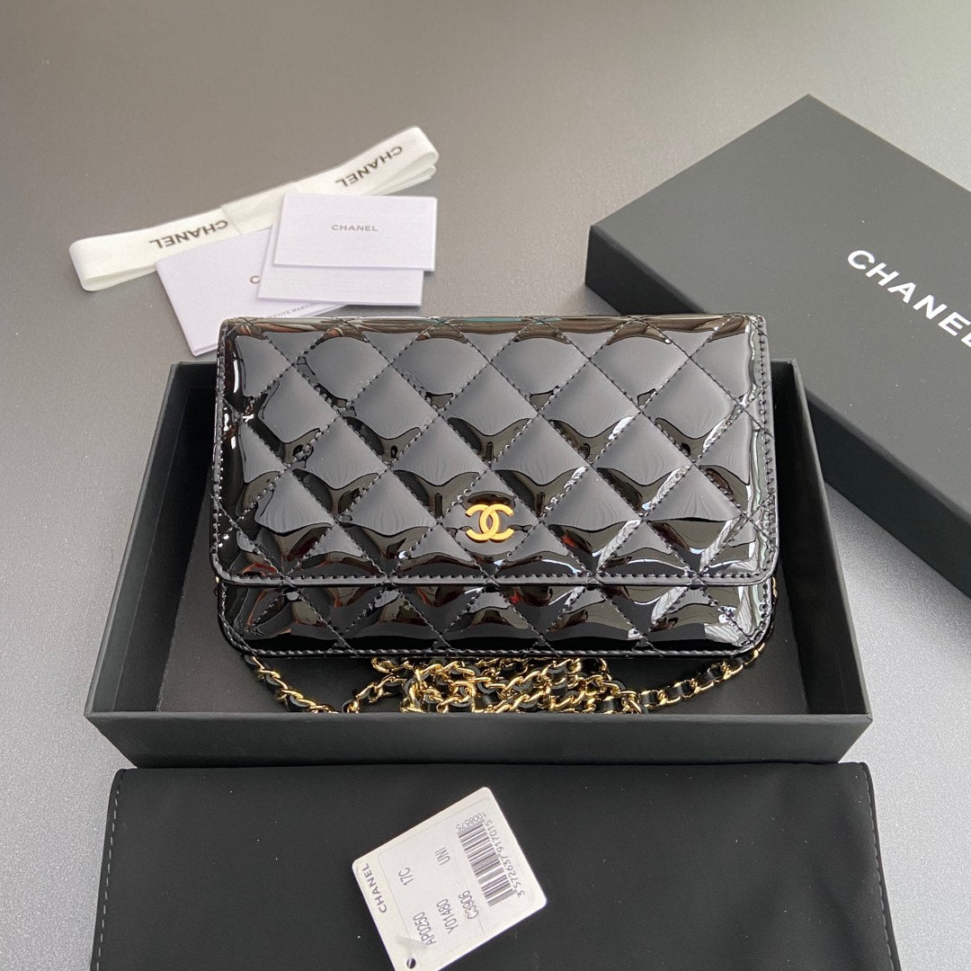 CC Woc 20cm Black Patent Calfskin Gold Hardware mysite