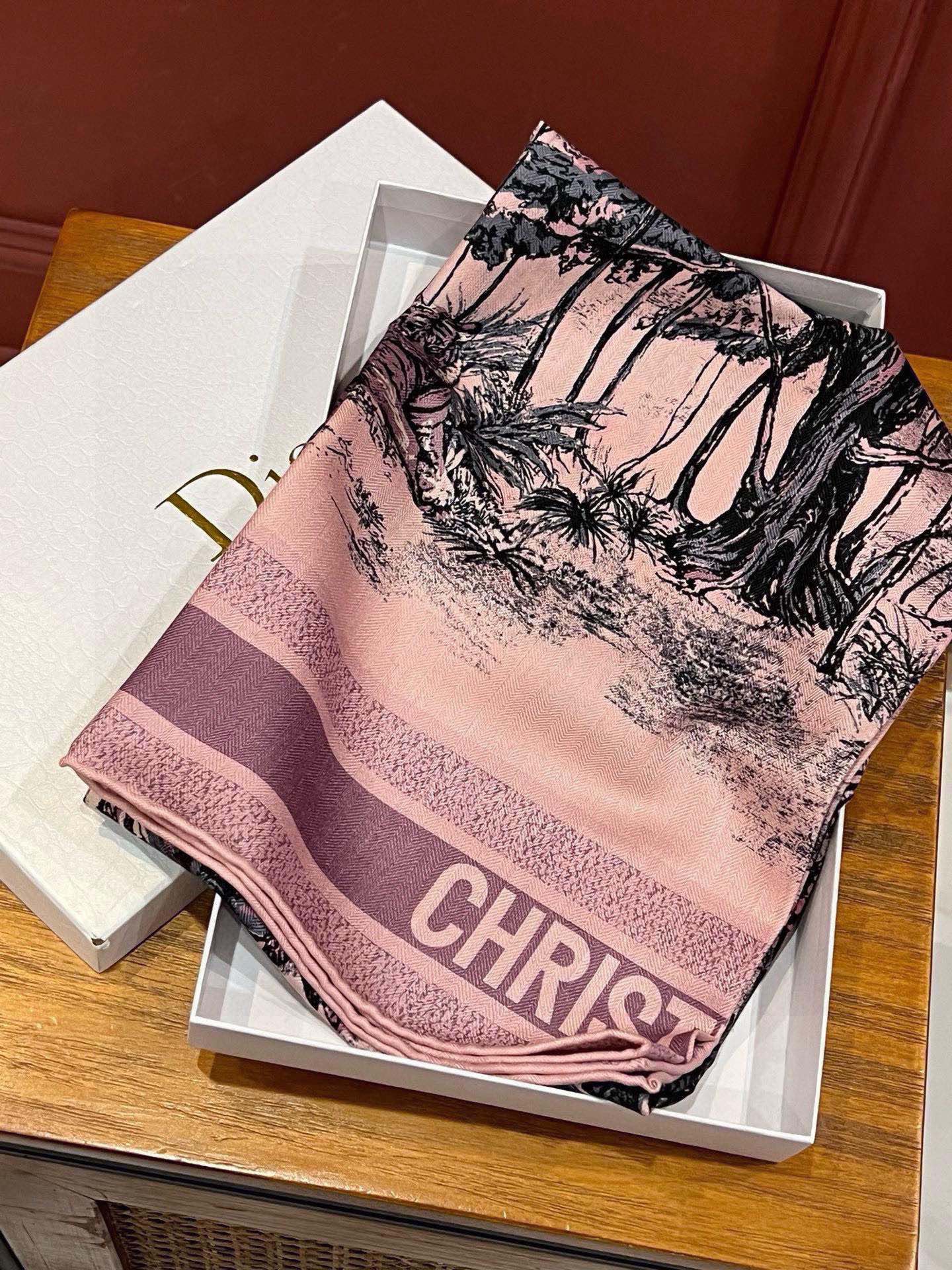 SQUARE SCARF 110 CM IN COLORFUL SILK VELEVET 389724 mysite