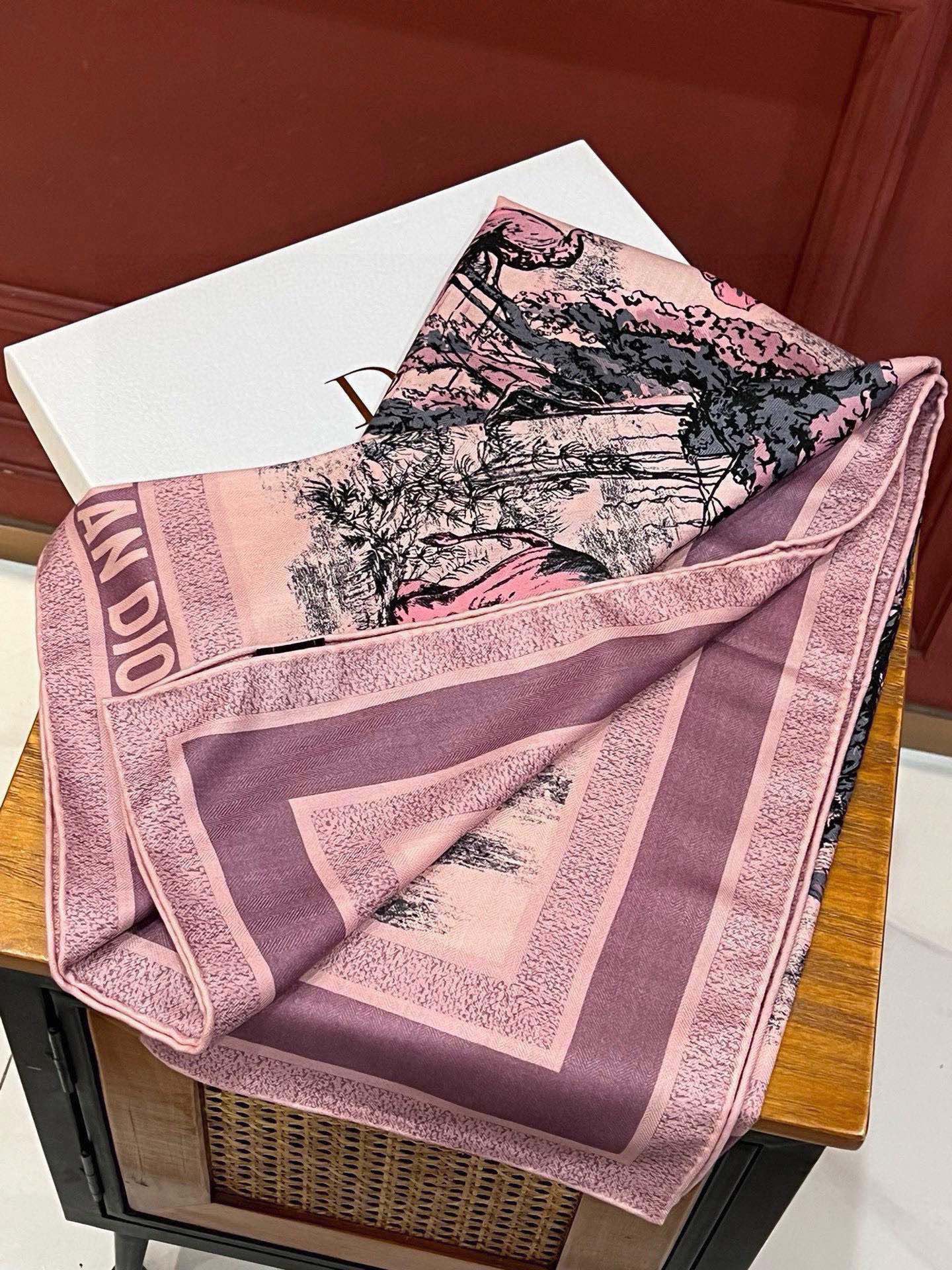 SQUARE SCARF 110 CM IN COLORFUL SILK VELEVET 389724 mysite