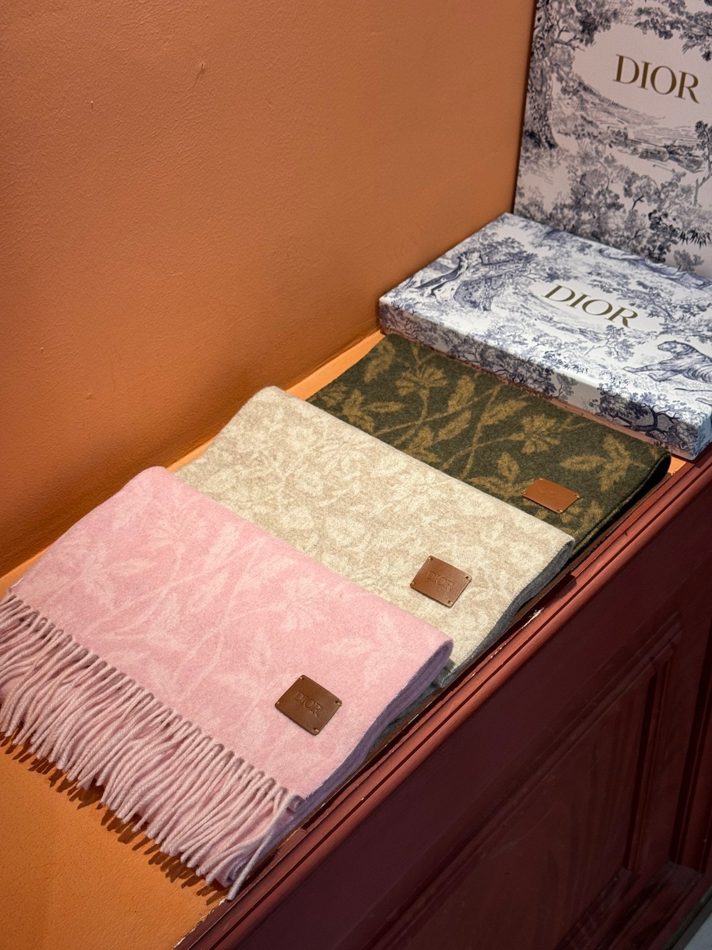 SCARF 180 CM IN ECRU TAN MONOGRAM CASHMERE 394644 mysite