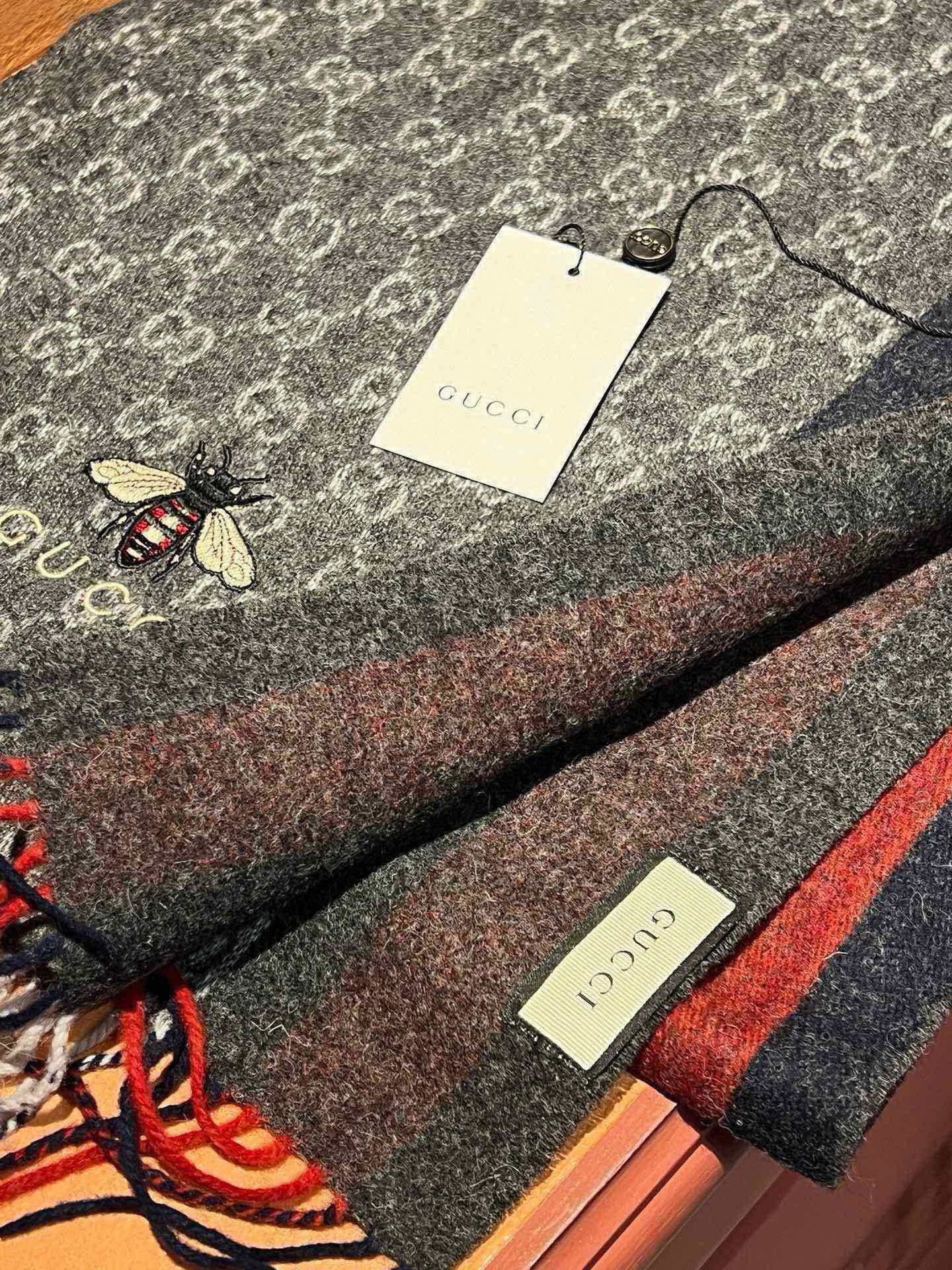 SCARF 180 CM IN BLACK CASHMERE WITH BEE PATTERN 396473 mysite