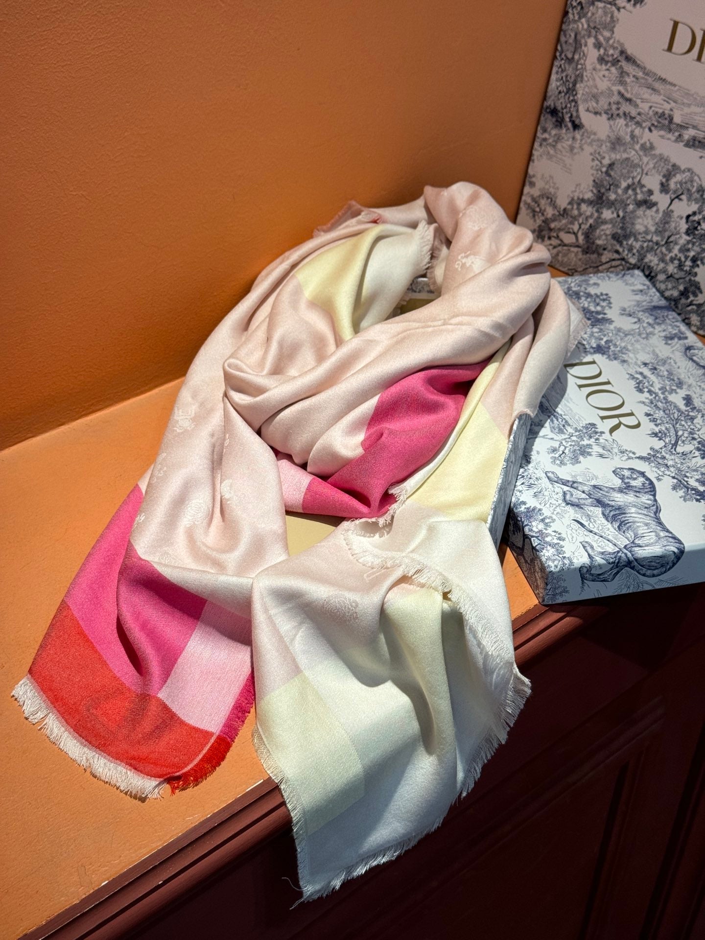 SHAWL 140 CM IN LIGHT PINK CASHMERE AND SILK 413801 mysite