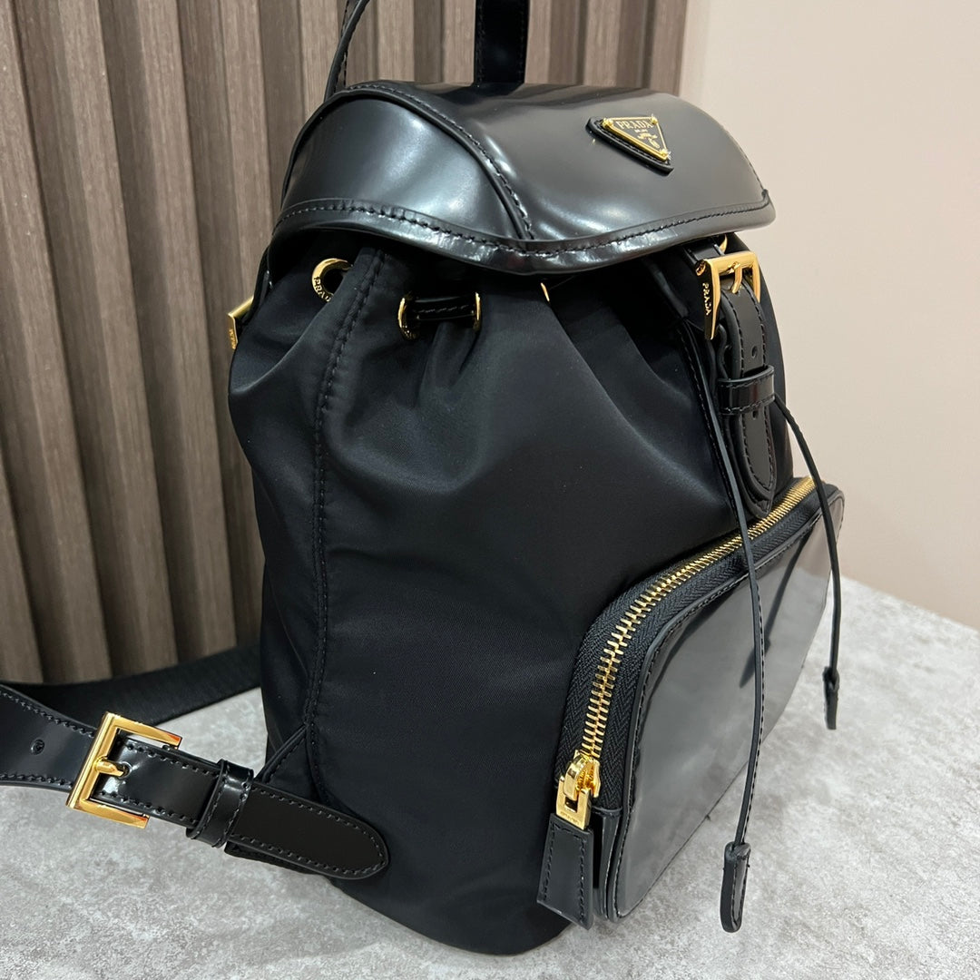 BACKPACK 25 IN BLACK RE-NYLON AND GLOSSY CALFSKIN GOLD HARDWARE mysite