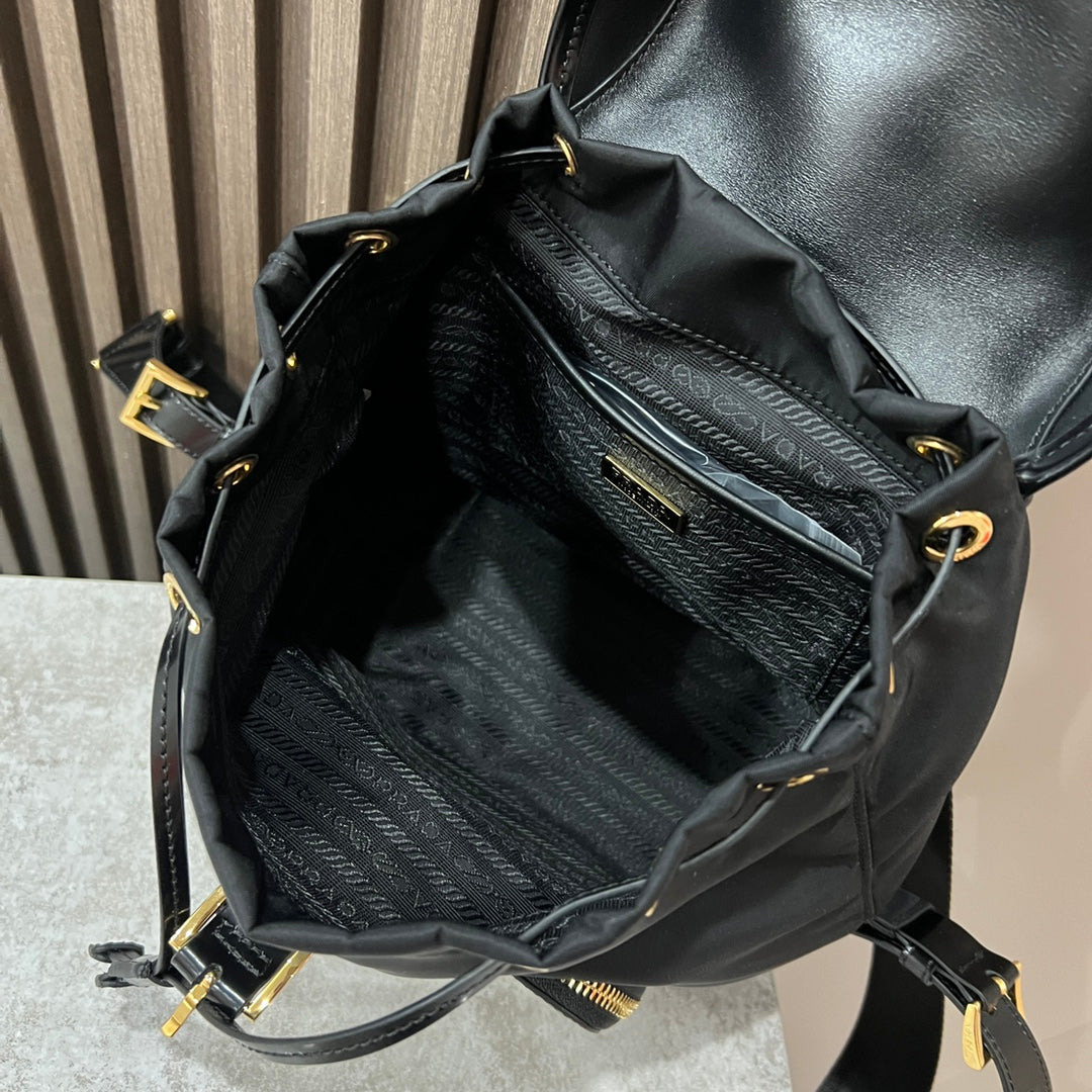 BACKPACK 25 IN BLACK RE-NYLON AND GLOSSY CALFSKIN GOLD HARDWARE mysite