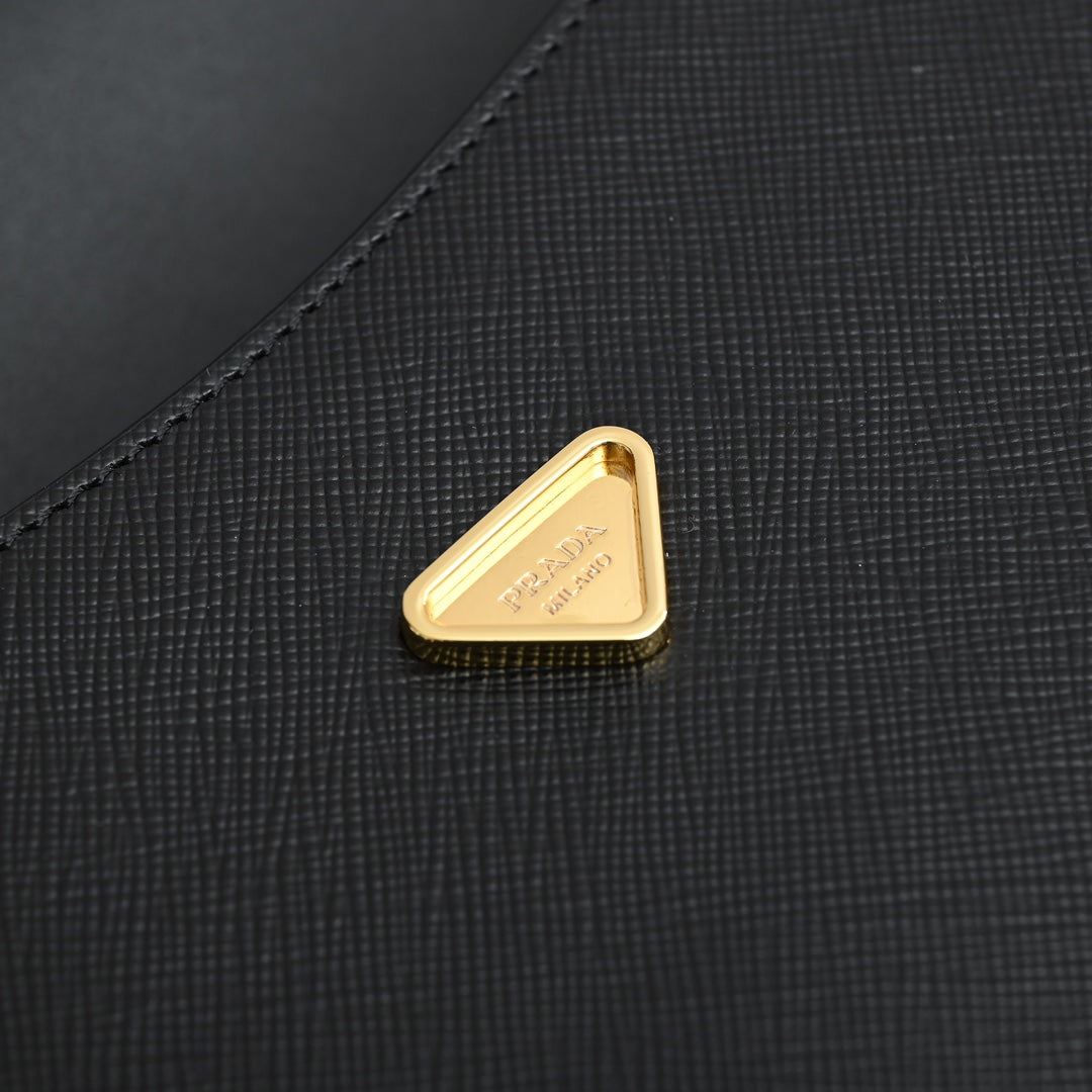 MINI FLAP BAG 20 IN BLACK SAFFIANO LEATHER GOLD HARDWARE mysite