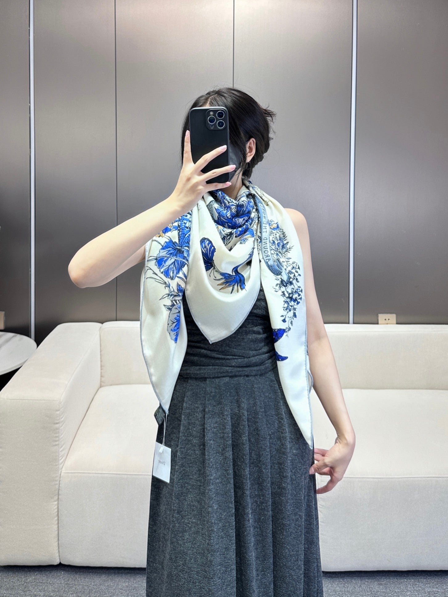 SQUARE SCARF 140 CM IN WHITE MIX COBALT BLUE CASHMERE AND SILK 390940 mysite