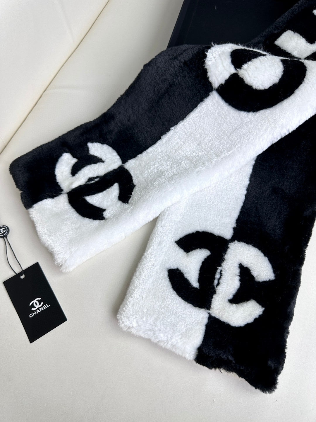 SCARF 120 CM IN BLACK MIX WHITE CASHMERE AND FUR 396432 mysite