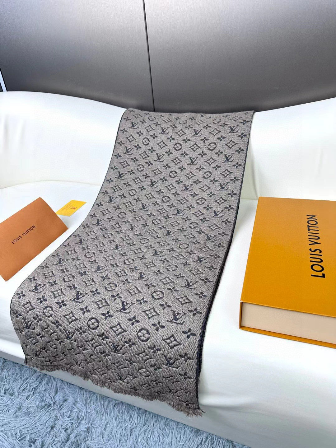 SCARF 180 CM IN KHAKI BROWN CLASSIC MONOGRAM CASHMERE 396440 mysite