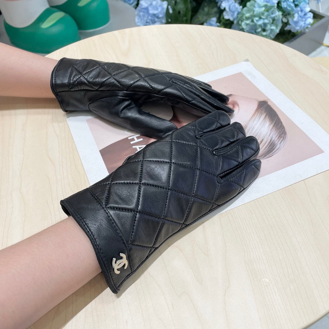 GLOVES IN BLACK CALFSKIN 462420 mysite