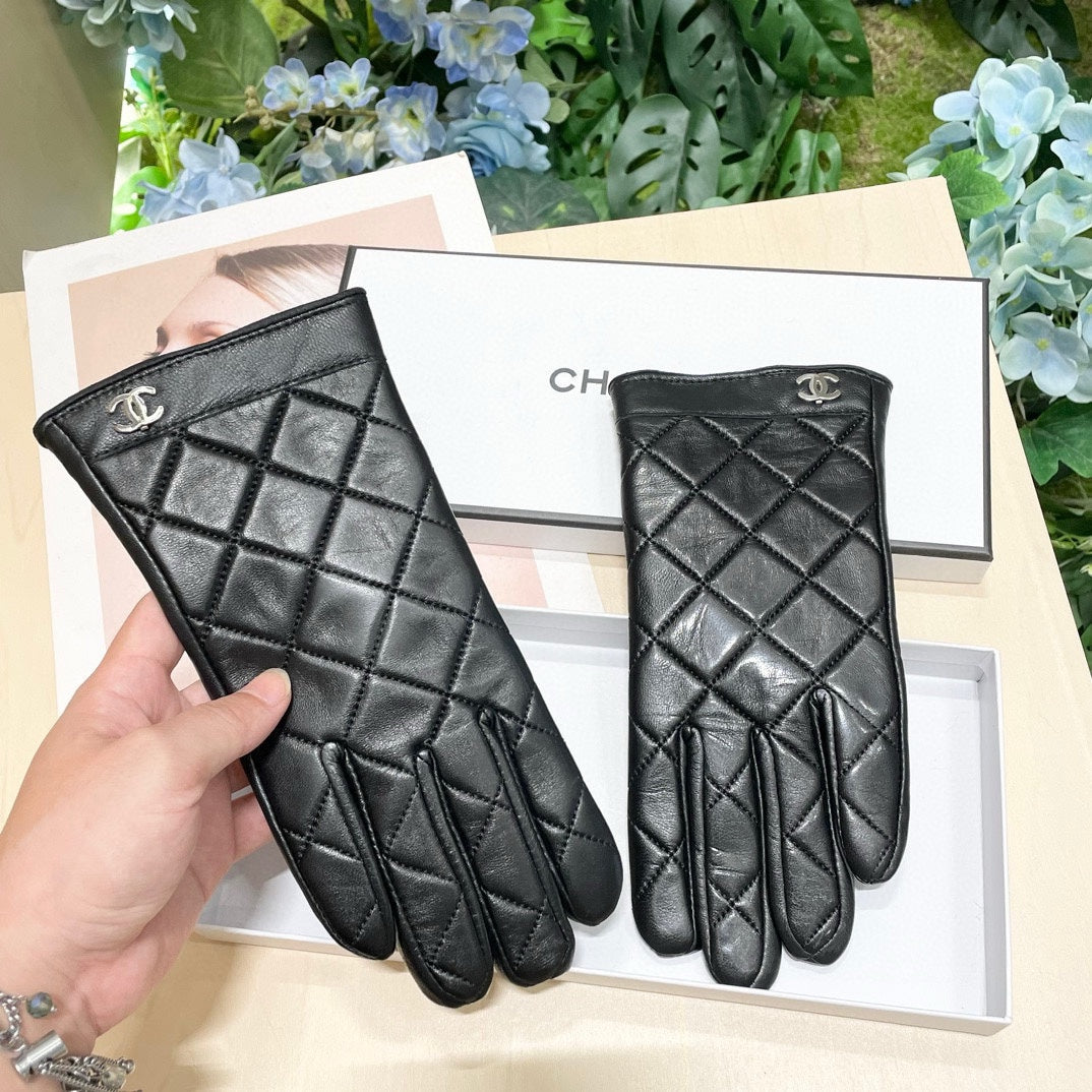 GLOVES IN BLACK CALFSKIN 462420 mysite
