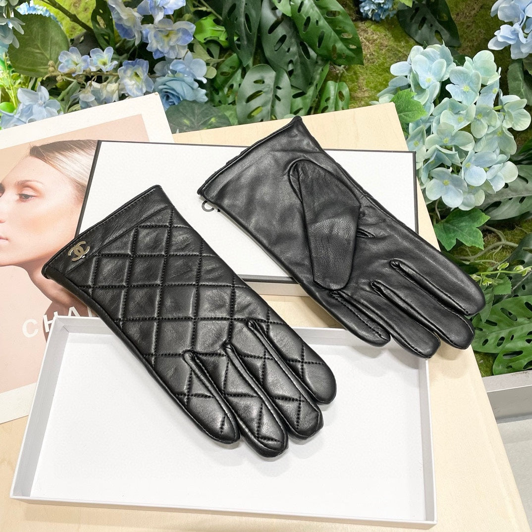 GLOVES IN BLACK CALFSKIN 462420 mysite