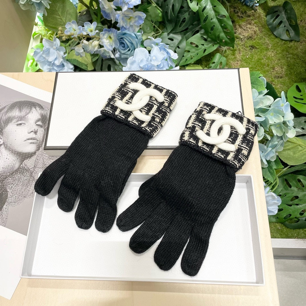 GLOVES IN BLACK MIX WHITE WOOL KNIT 462431 mysite