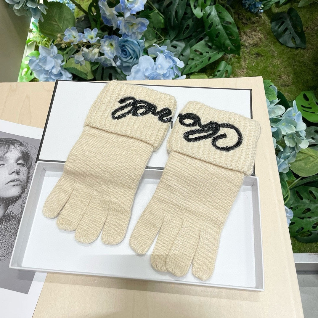 GLOVES IN BEIGE WOOL WITH BLACK LOGO 465775 mysite