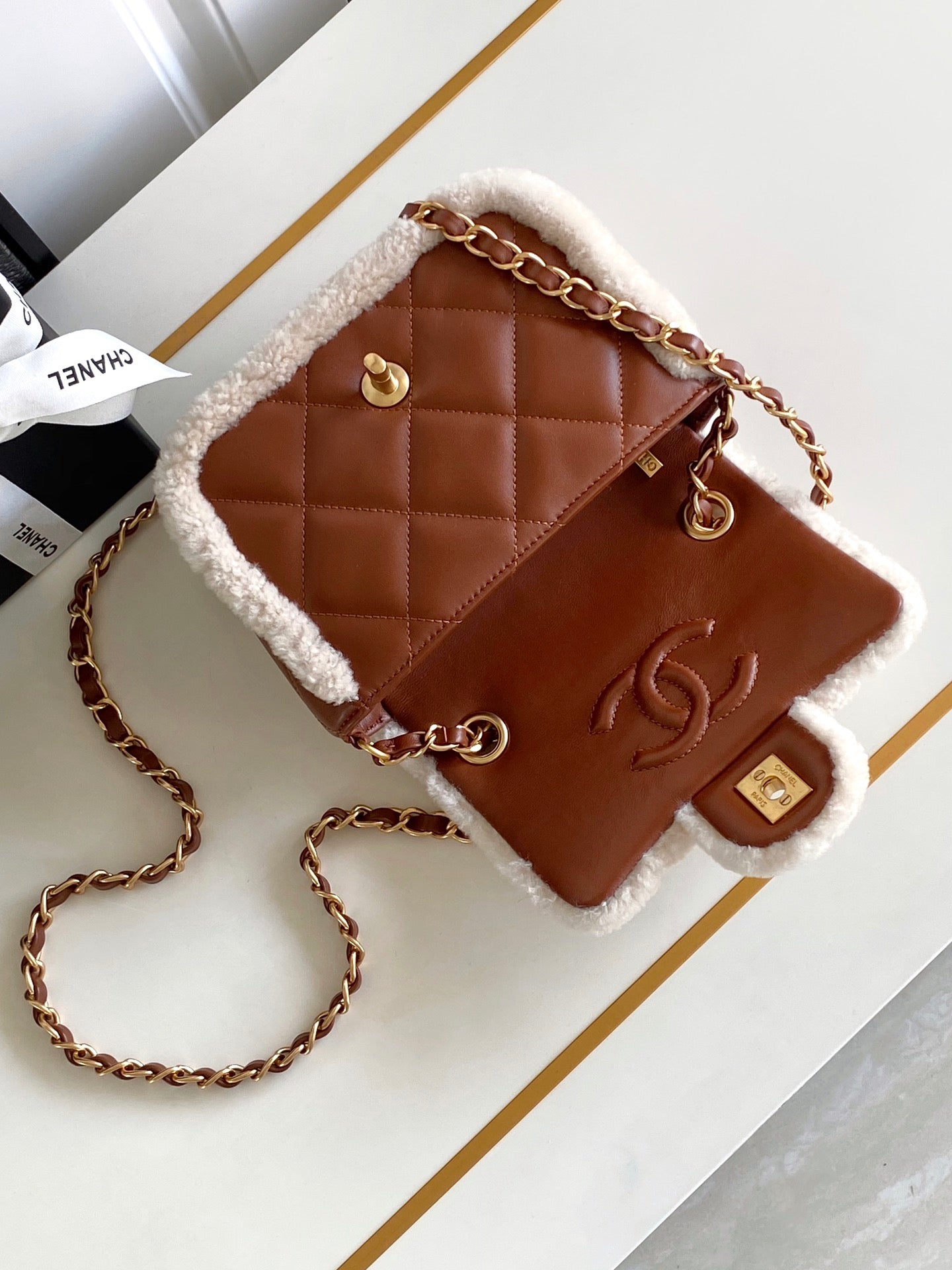 Flap Bag Mini 18cm White Brown Sherling Lambskin Gold Hardware mysite