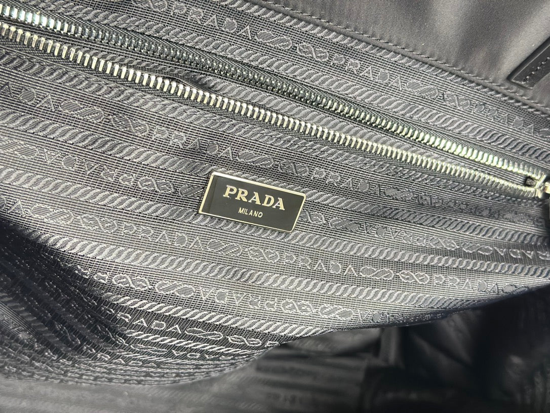 MEDIUM SHOPPING BAG 40 IN BLACK RE-NYLON FABRIC mysite