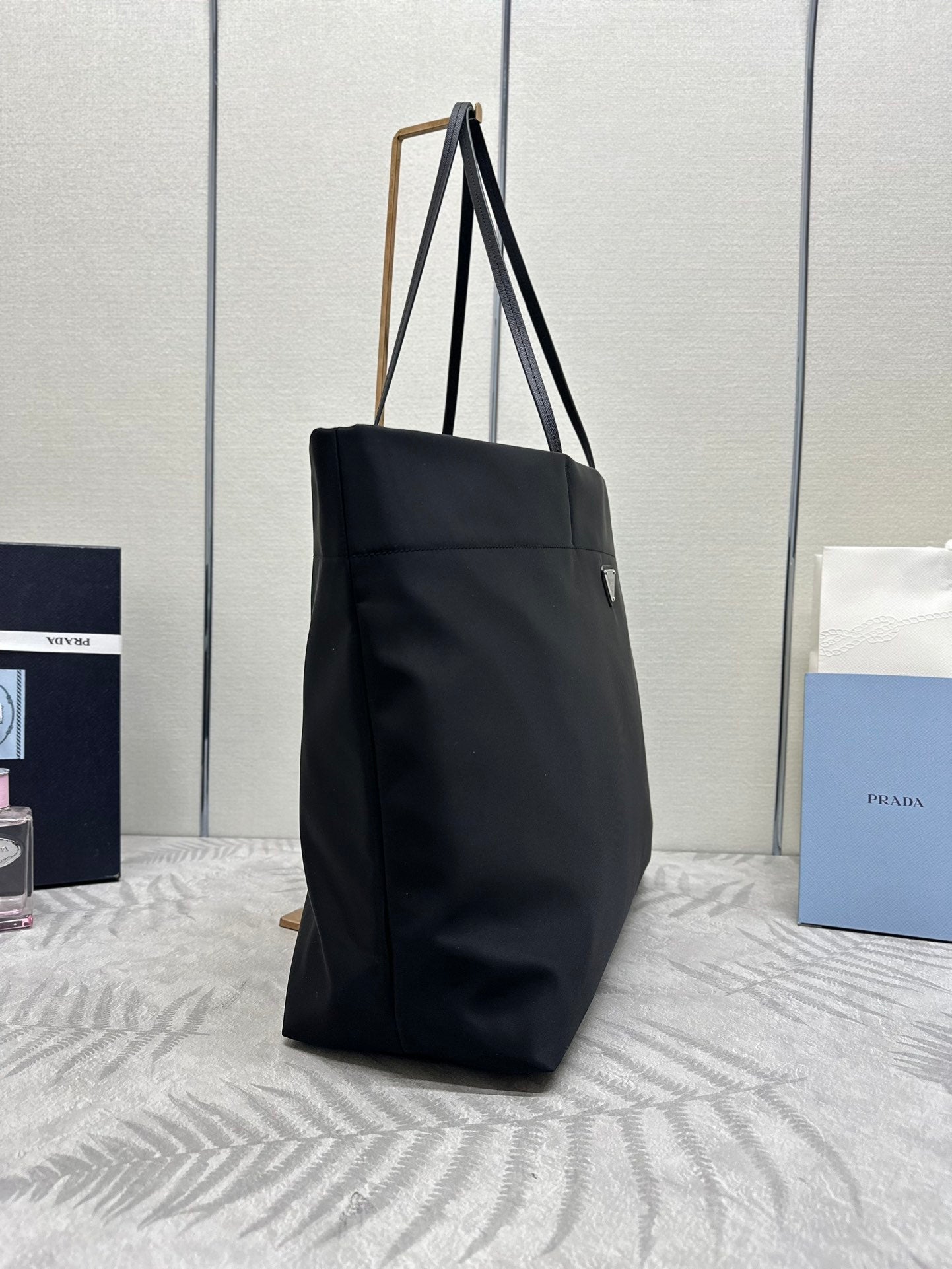 MEDIUM SHOPPING BAG 40 IN BLACK RE-NYLON FABRIC mysite