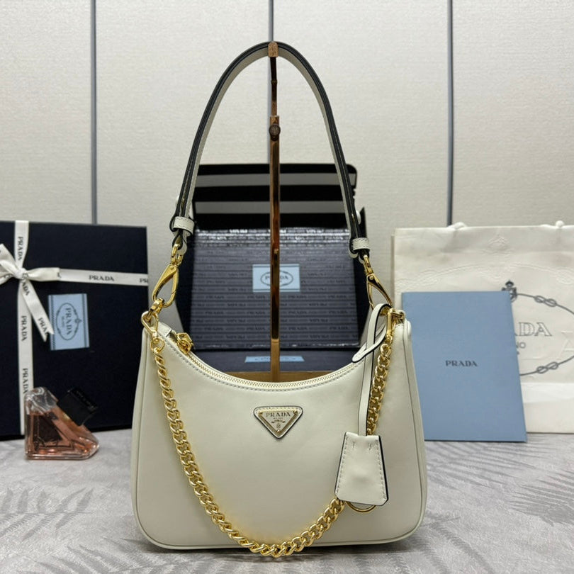 HOBO BAG 23 IN WHITE NAPPA LAMBSKIN GOLD CHAIN mysite