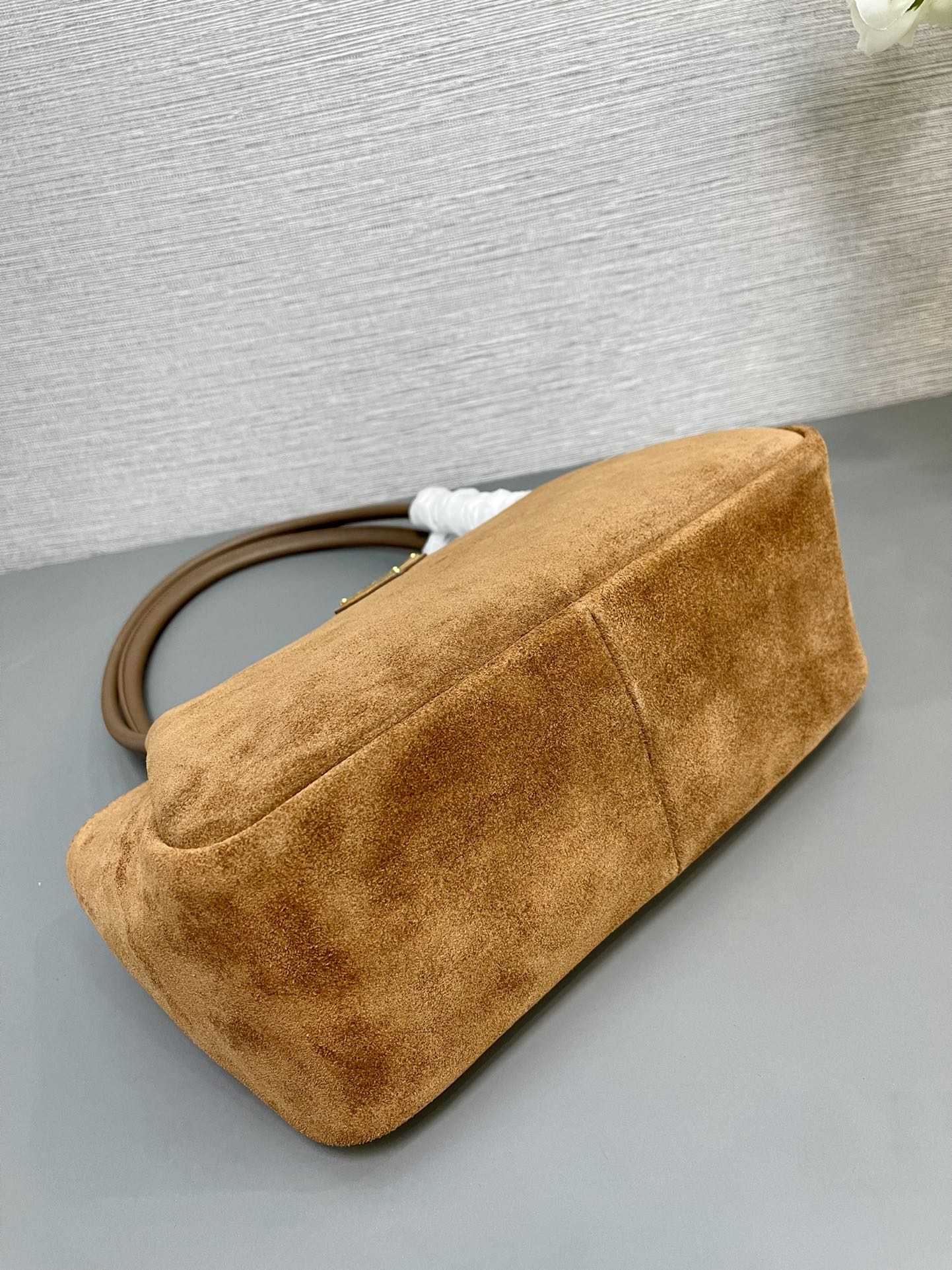 SHOULDER BAG 28 IN TAWNY BROWN SUEDE GOLD LOGO mysite