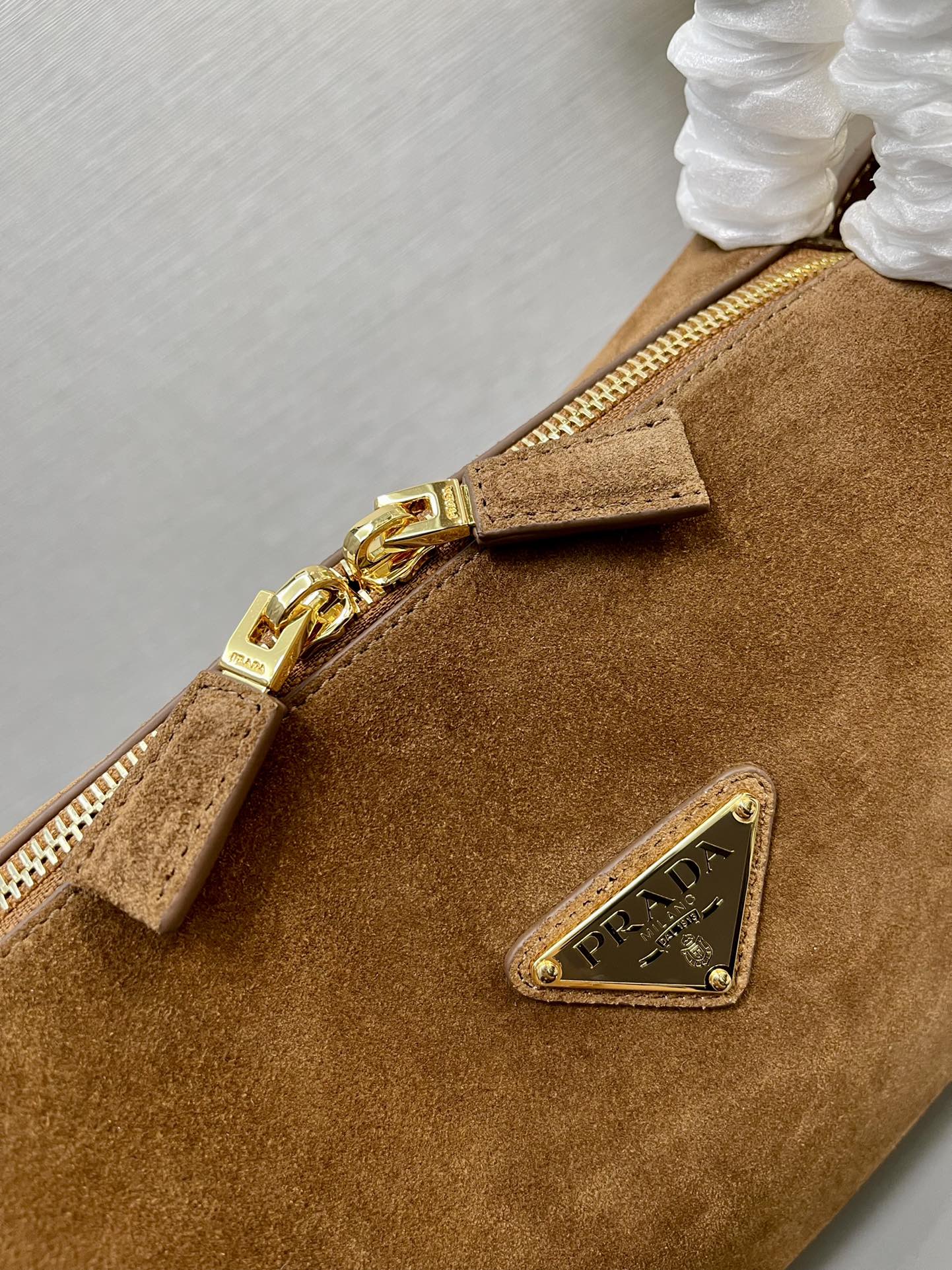 SHOULDER BAG 28 IN TAWNY BROWN SUEDE GOLD LOGO mysite