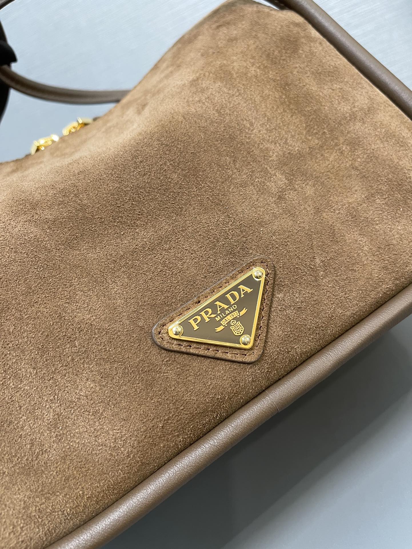 BOWLING BAG 25 IN ASH BROWN SUEDE AND CALFSKIN TRIM GOLD LOGO mysite