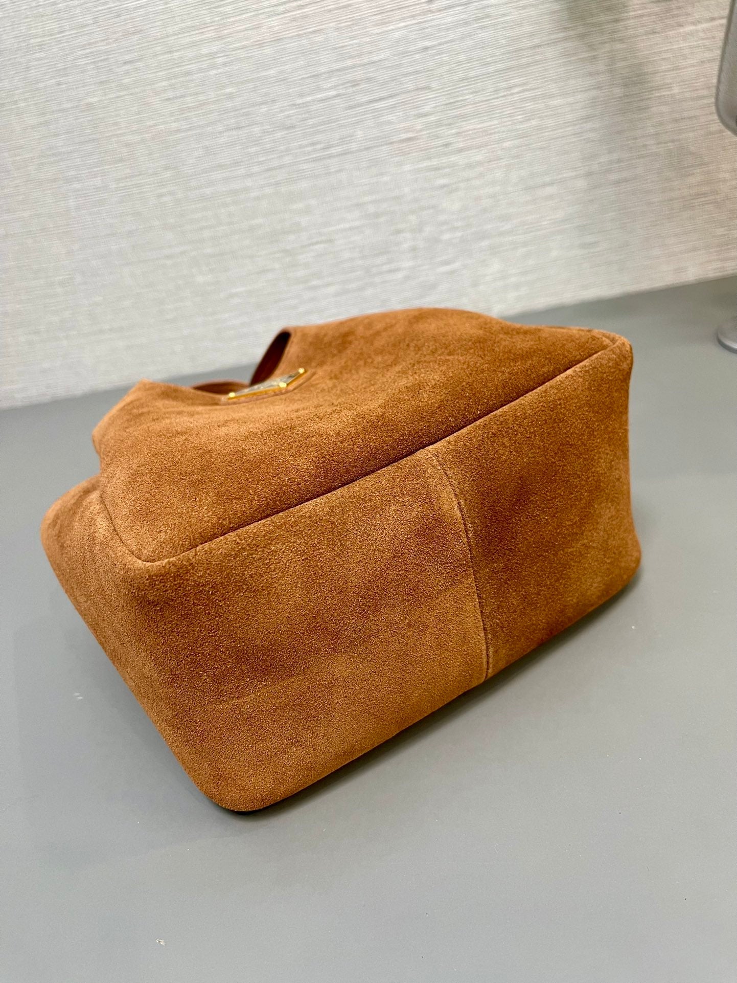 MINI TOTE BAG 18 IN RED BROWN SUEDE GOLD LOGO mysite