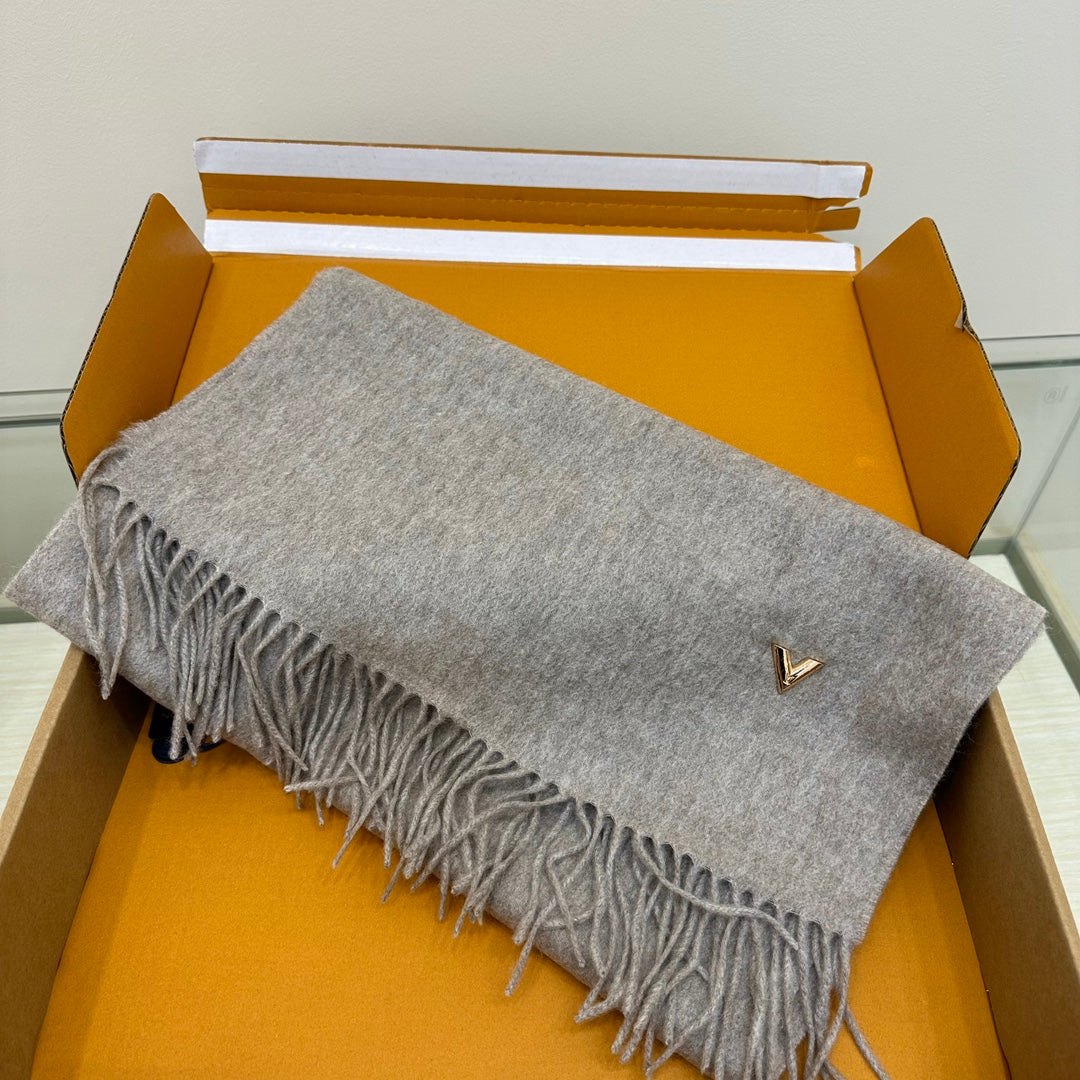 SCARF 200 CM IN PALE GRAY CASHMERE WITH GOLD LOGO 393102 mysite
