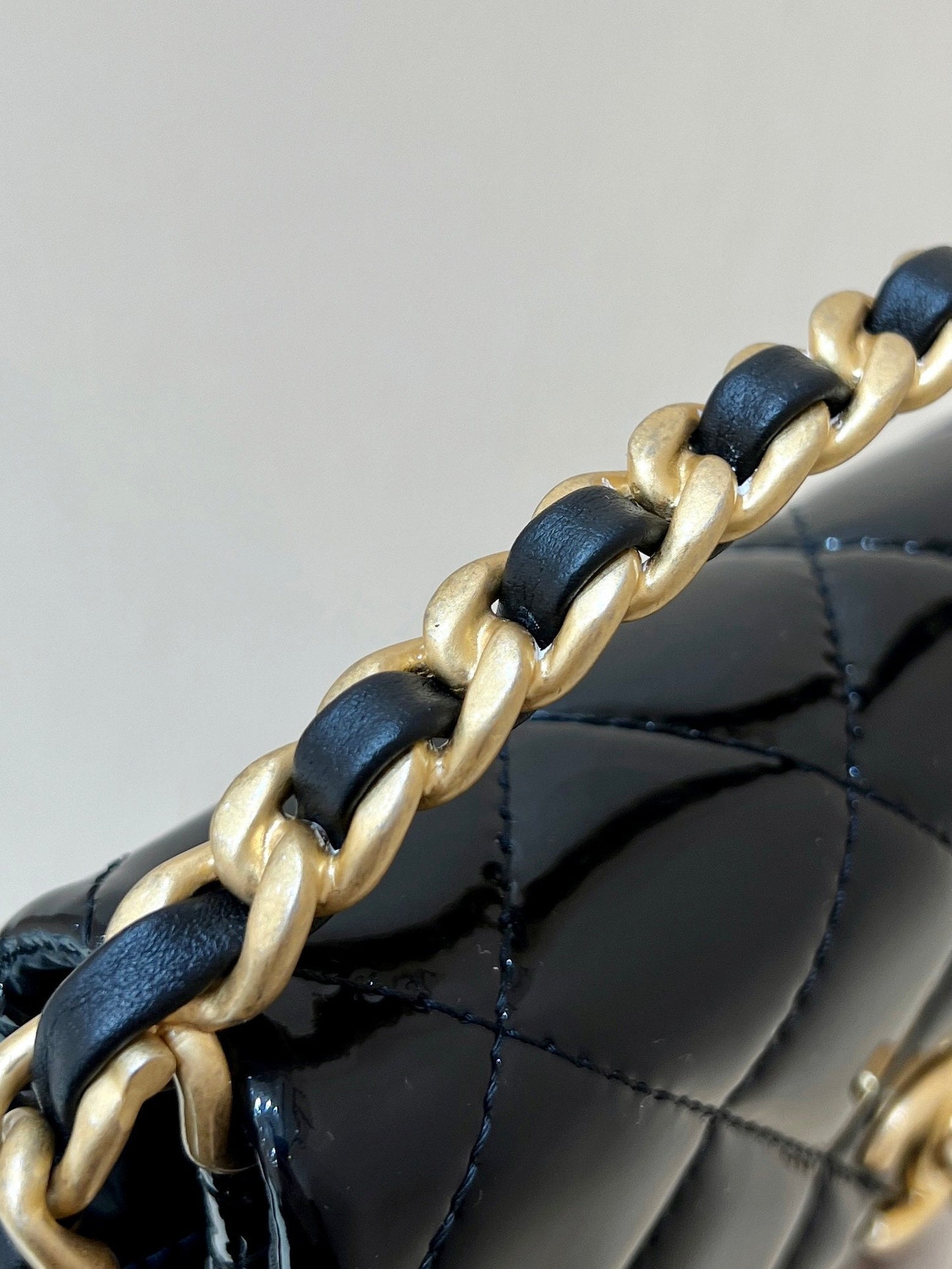 24s 31 ruecambon 15cm black patent calfskin mysite