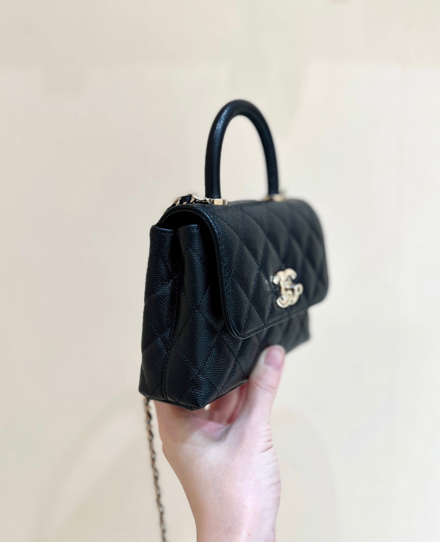 CC 24K Coco Hanle Nano 18cm Black Grained Calfskin Gold Hardware mysite