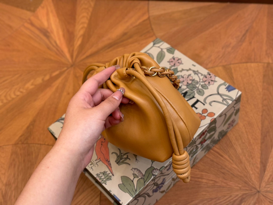 LOE MINI 18 FLAMENCO PURSE IN WARM DESERT NAPPA LAMBSKIN mysite
