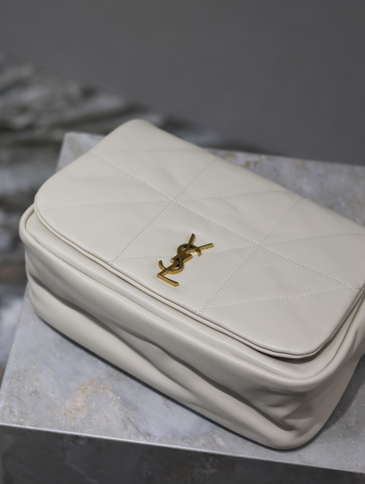 JAMIE 4.3 SMALL BAG 25 IN WHITE LAMBSKIN GOLD HARDWARE mysite