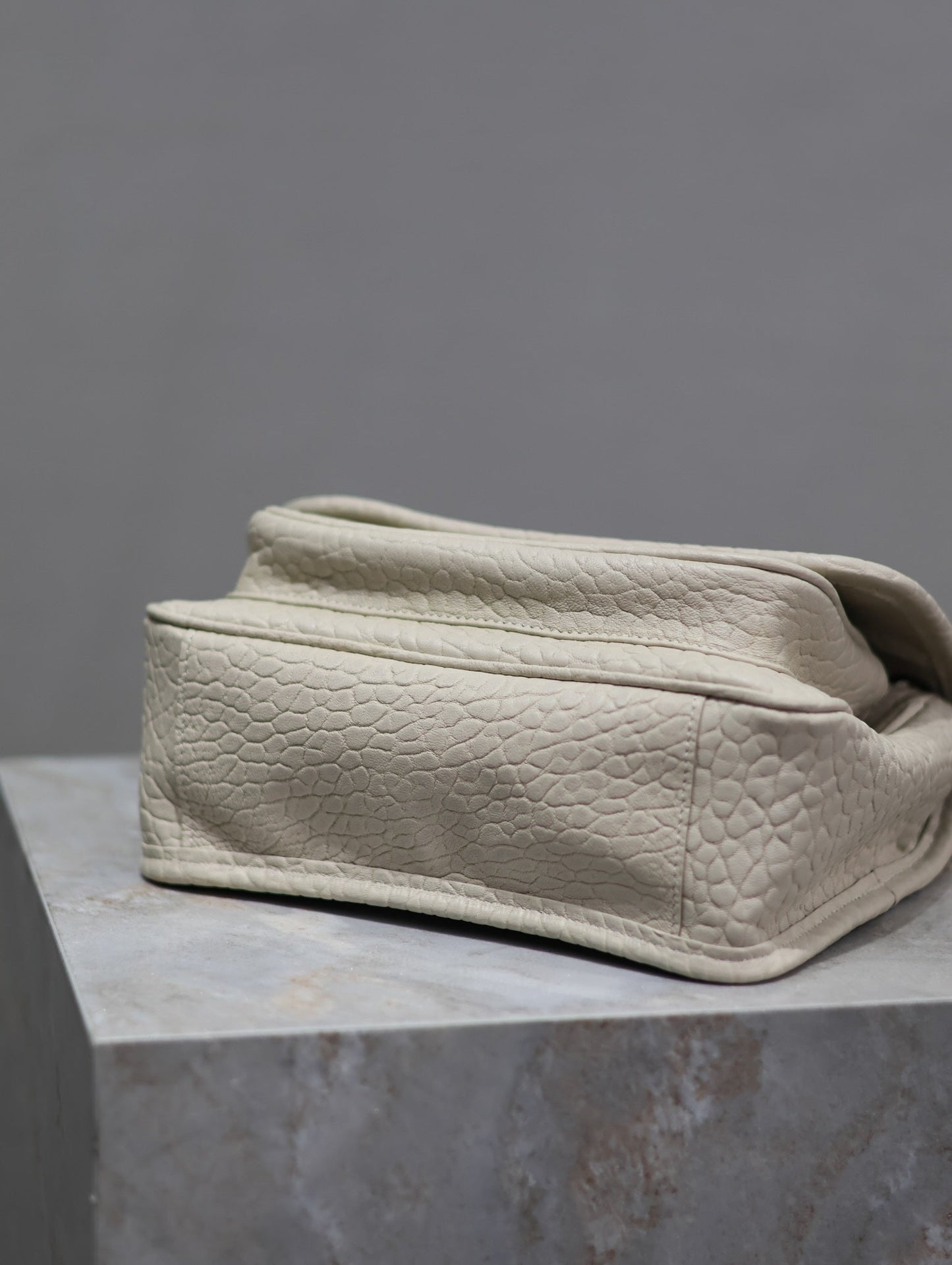 NIKI BABY 22 IN WHITE ELEPHANT PATTERN LAMBSKIN GOLD LOGO mysite